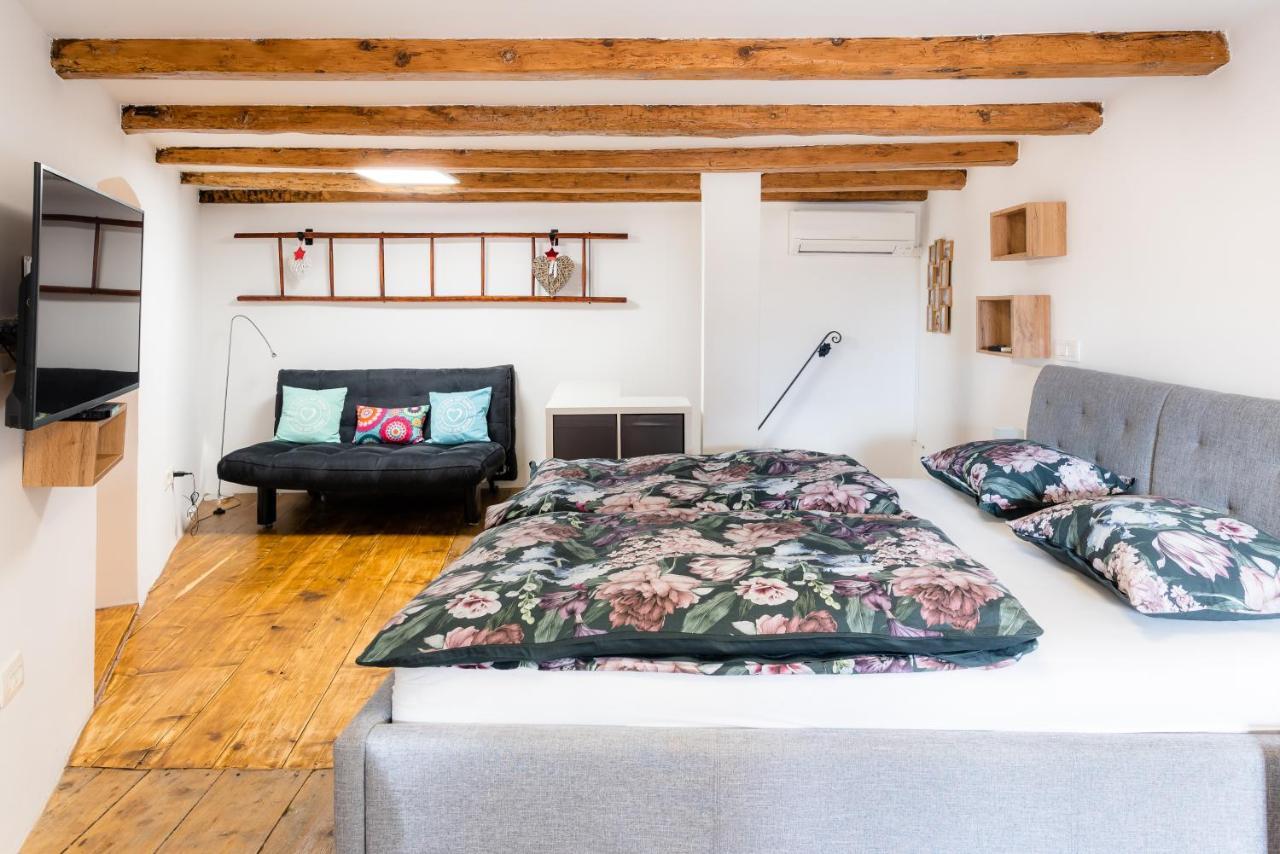 Apartment Villa Irena Great For A Family Holiday With Free Parking And Ev Station Ajdovscina Exterior photo